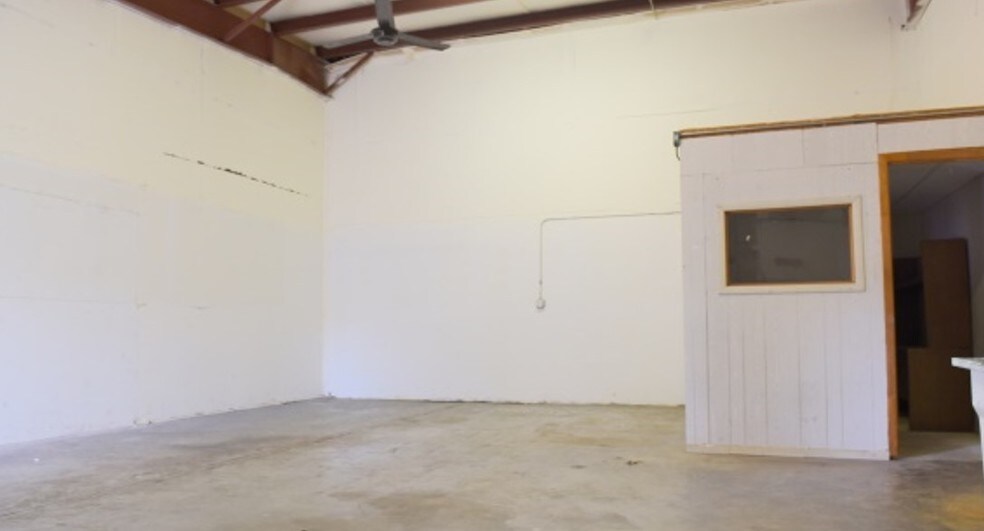 More Photos Of 6722 NW 18th Dr, Gainesville Warehouse For Lease