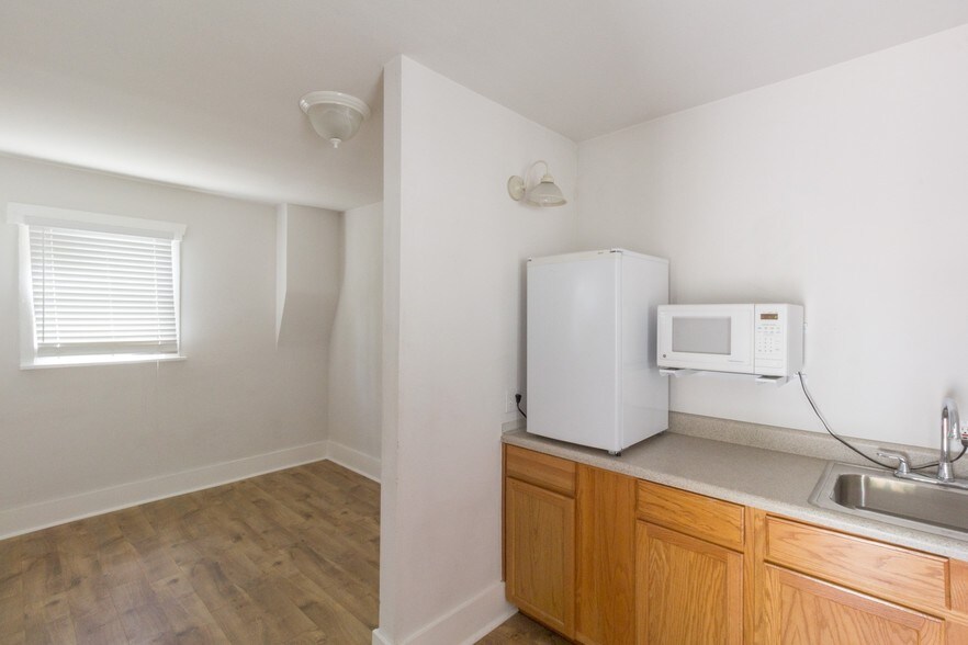 More Photos Of 2364 S Broadway, Denver Office Residential For Lease