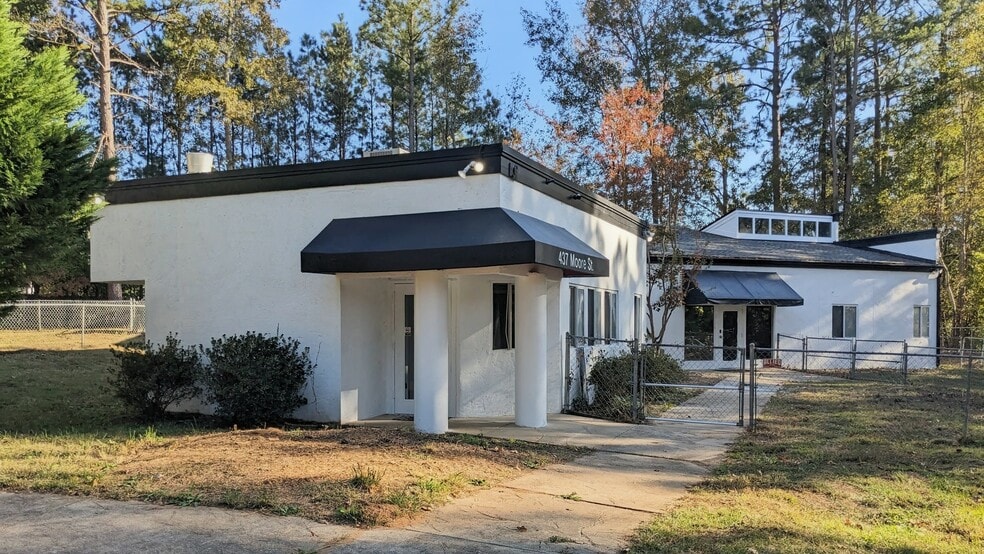 More Photos Of 437 Moore St, Clayton Daycare Center For Lease