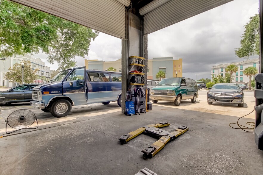 More Photos Of 600 Saint Petersburg Dr E, Oldsmar Auto Repair For Sale