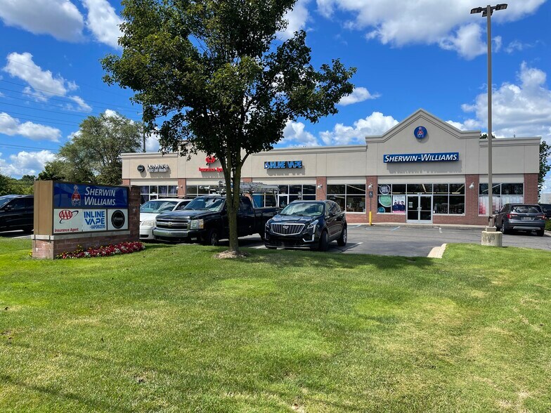 More Photos Of 1801-1813 Haggerty Rd, Commerce Township Storefront For Lease