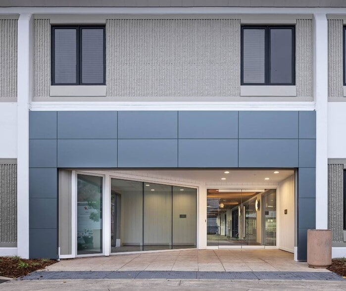 More Photos Of 150 N Hill Dr, Brisbane Office For Lease