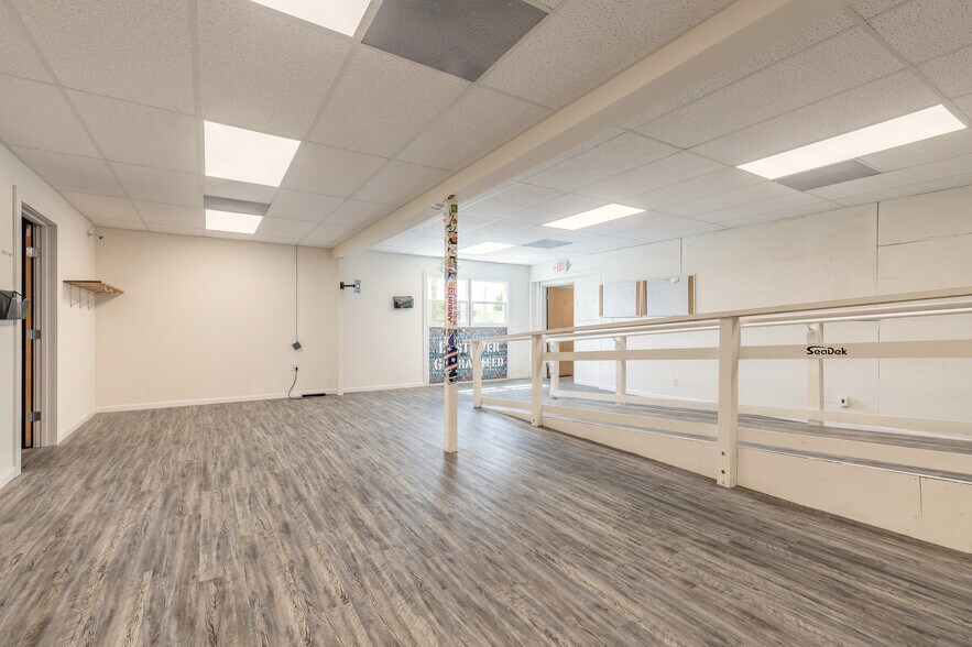 More Photos Of 529 Ridgewood Ave, Daytona Beach Freestanding For Lease
