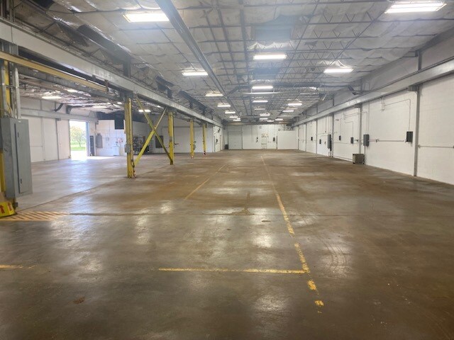 More Photos Of 8420 South Ave, Youngstown Manufacturing For Sale