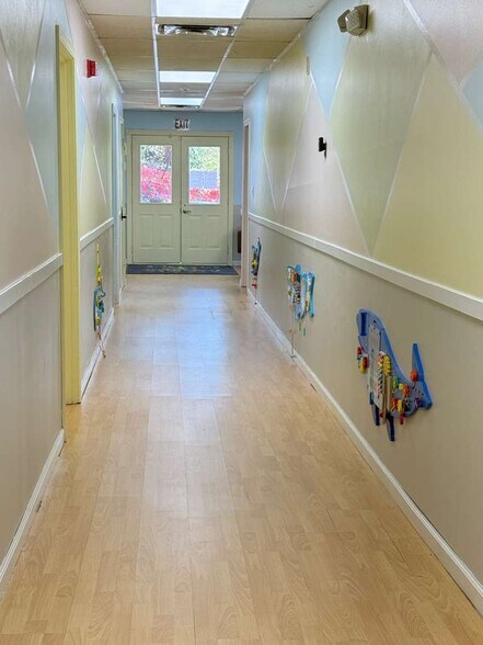 More Photos Of 3001 Johnson Ferry Rd, Marietta Daycare Center For Lease