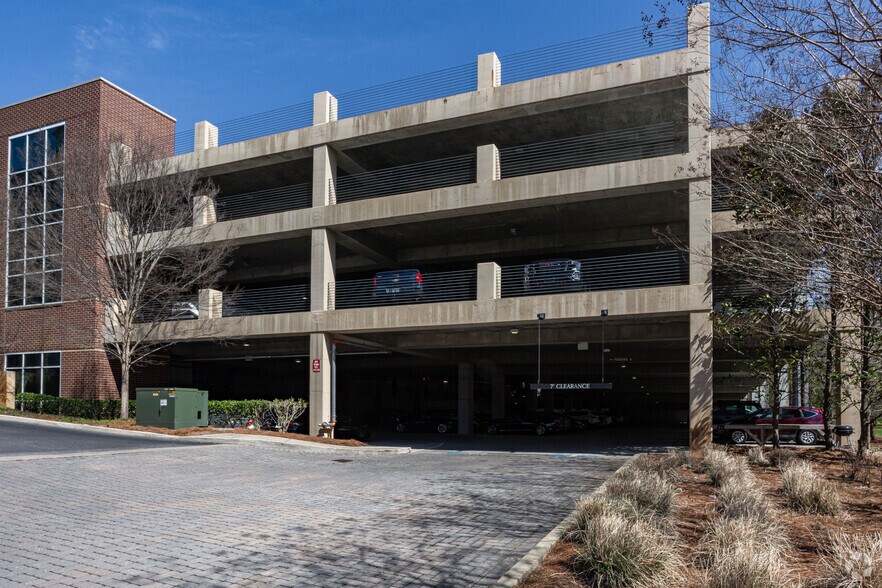More Photos Of 2555 Meridian Blvd, Franklin Office For Lease