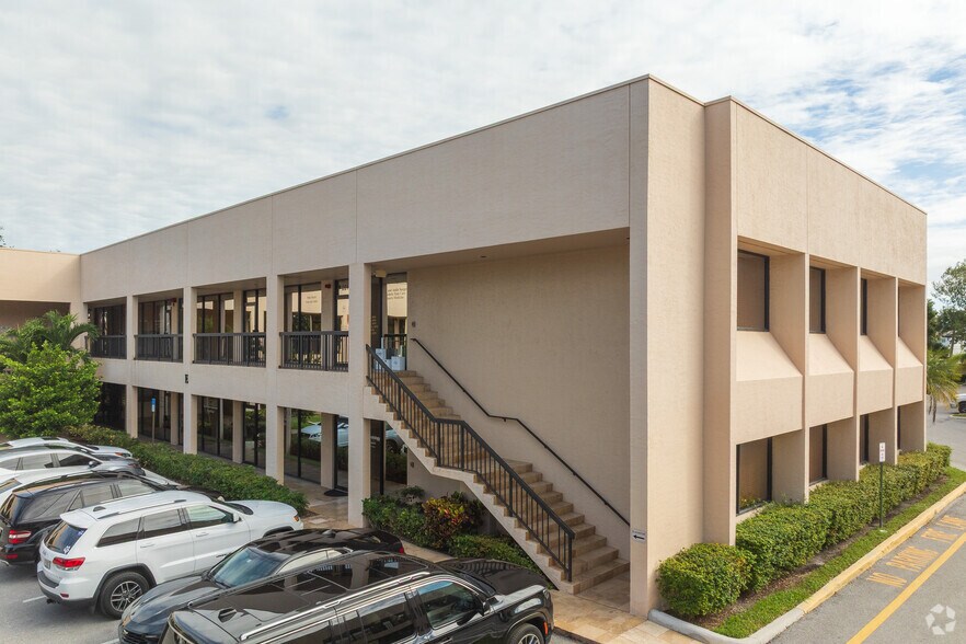 More Photos Of 11382 Prosperity Farms Rd, Palm Beach Gardens Medical For Lease