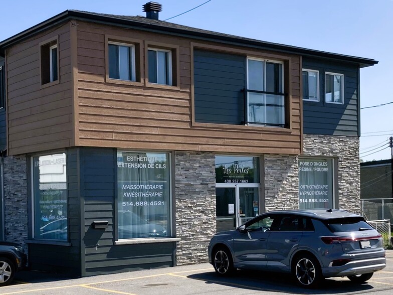 Primary Photo Of 103 Boul Perrot, L'Île-Perrot Storefront For Sale