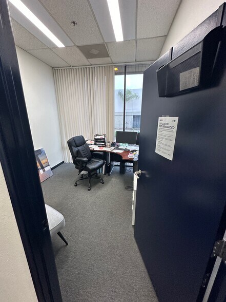 More Photos Of 2780 La Mirada Dr, Vista Warehouse For Lease