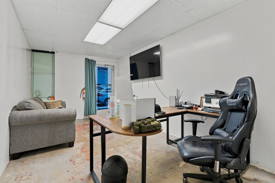 More Photos Of 1458-1472 Ironton St, Aurora Industrial For Sale