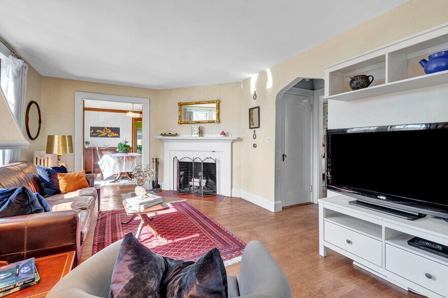 More Photos Of 126 Westbourne Ter, Brookline Multifamily For Sale