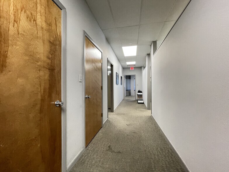 More Photos Of 3715 NW 97th Blvd, Gainesville Office For Lease