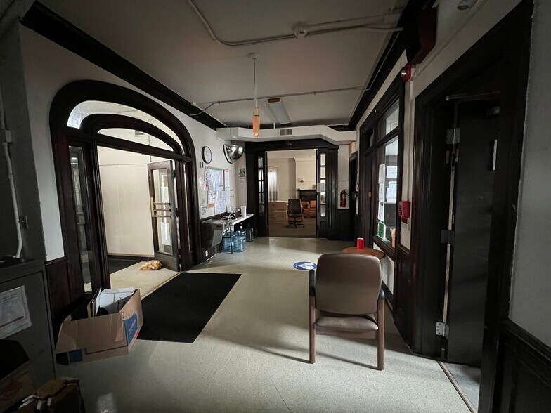 More Photos Of 1924 SW Adams St, Peoria Assisted Living For Sale