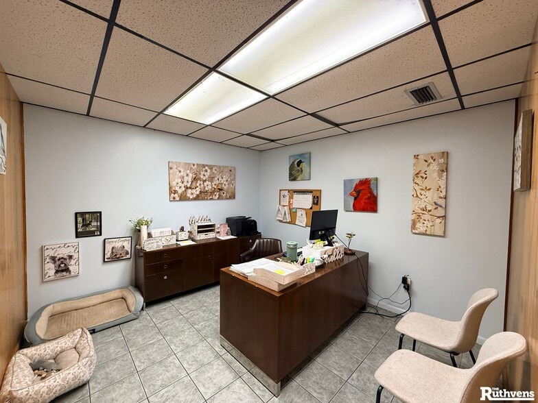 More Photos Of 330 W Brannen Rd, Lakeland Service For Lease