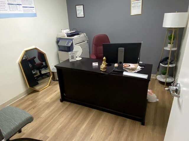 More Photos Of 5995-5997 Brockton Ave, Riverside Medical For Sale