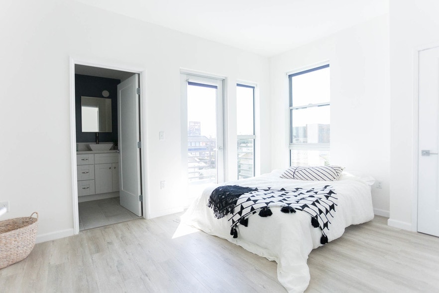 More Photos Of 978 S Mariposa Ave, Los Angeles Apartments For Sale