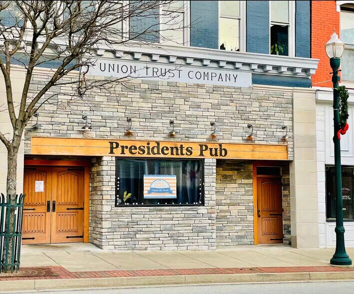 Primary Photo Of 88 N Main St, Washington Storefront Retail Residential For Sale