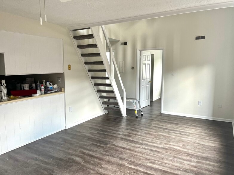 More Photos Of 1500-1508 Lincoln Way, McKeesport Storefront Retail Residential For Sale