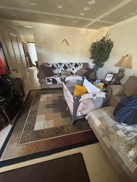 More Photos Of 509 Last Resort Ct, Cumberland Multifamily For Sale