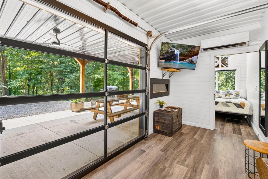 More Photos Of 21360 State Route 327, Laurelville Specialty For Sale
