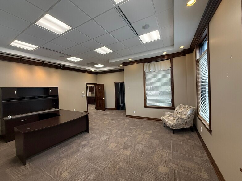 More Photos Of 60 Main St, Hamburg Office For Lease