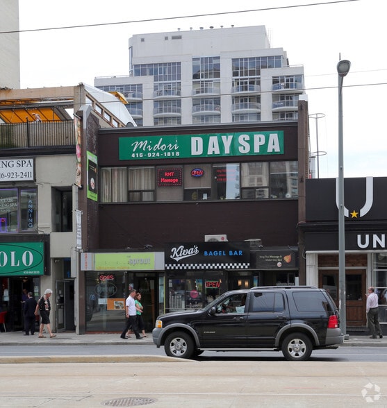 More Photos Of 15 St Clair Ave, Toronto Storefront For Lease