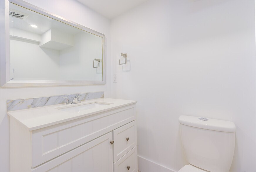 More Photos Of 9452 Fletcher St, Chilliwack Apartments For Sale