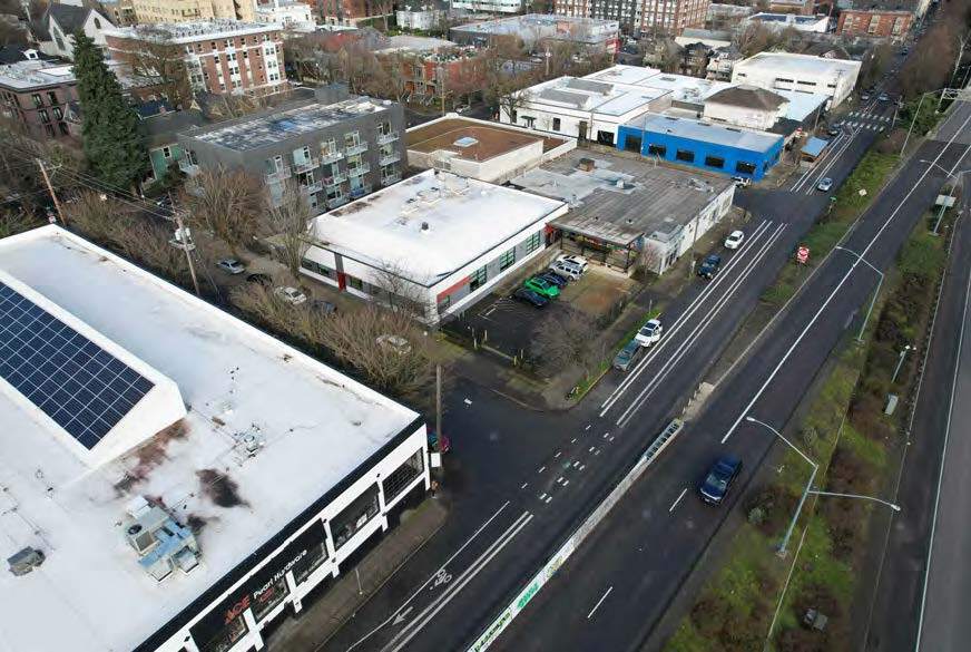 More Photos Of 1645 NW Hoyt St, Portland Office For Sale