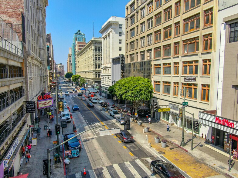 More Photos Of 737 S Broadway, Los Angeles Loft Creative Space For Sale