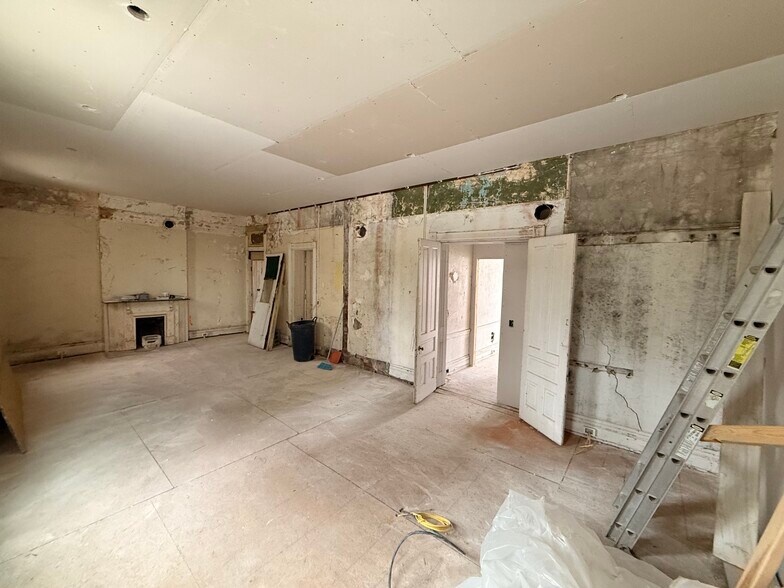 More Photos Of 1913 Central Ave, Cincinnati Office Residential For Sale