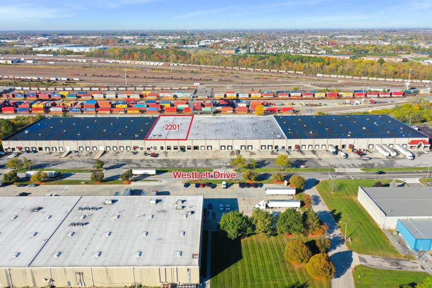 More Photos Of 2201 Westbelt Dr, Columbus Warehouse For Lease