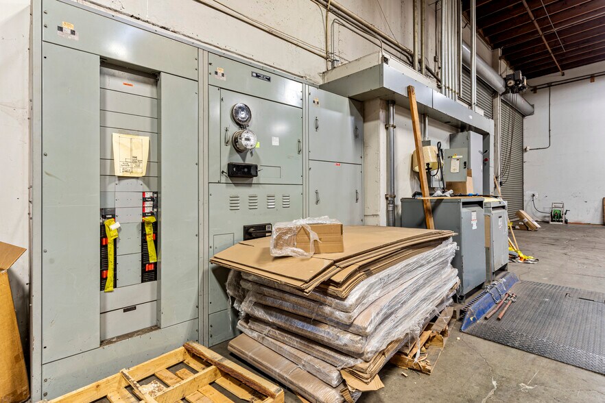 More Photos Of 253 E Harris Ave, South San Francisco Warehouse For Sale