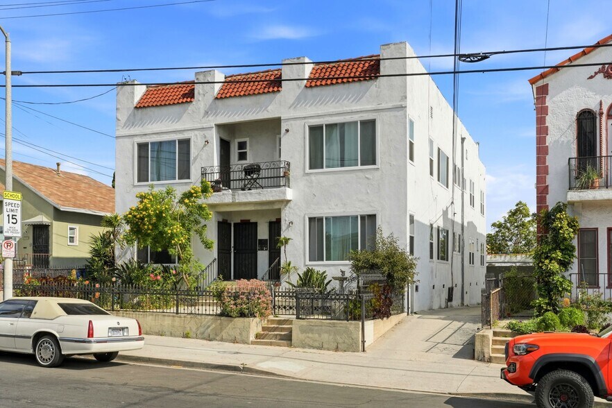 More Photos Of 318 Cornwell St, Los Angeles Apartments For Sale