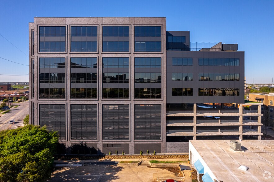 More Photos Of 1333 Oak Lawn Ave, Dallas Office For Lease