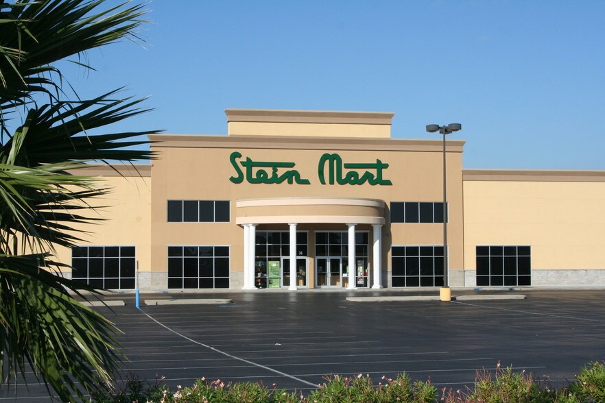 More Photos Of 2650 Beach Blvd, Biloxi Storefront For Lease