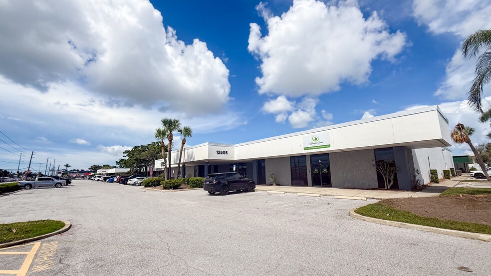 More Photos Of 12345 Starkey Rd, Largo Unknown For Lease