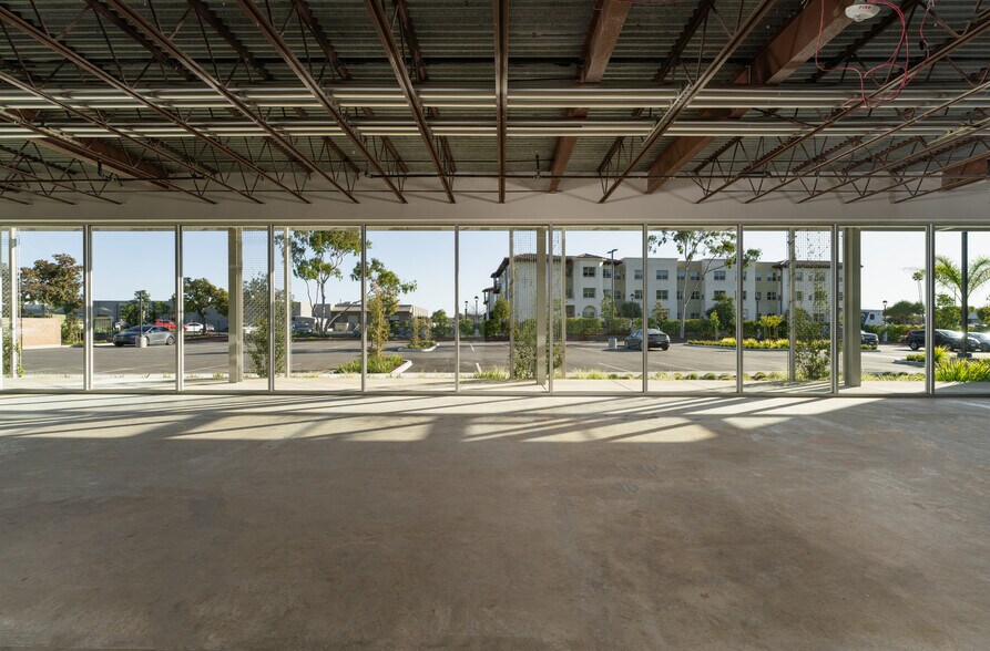 More Photos Of 130 Robin Hill Rd, Goleta Loft Creative Space For Lease