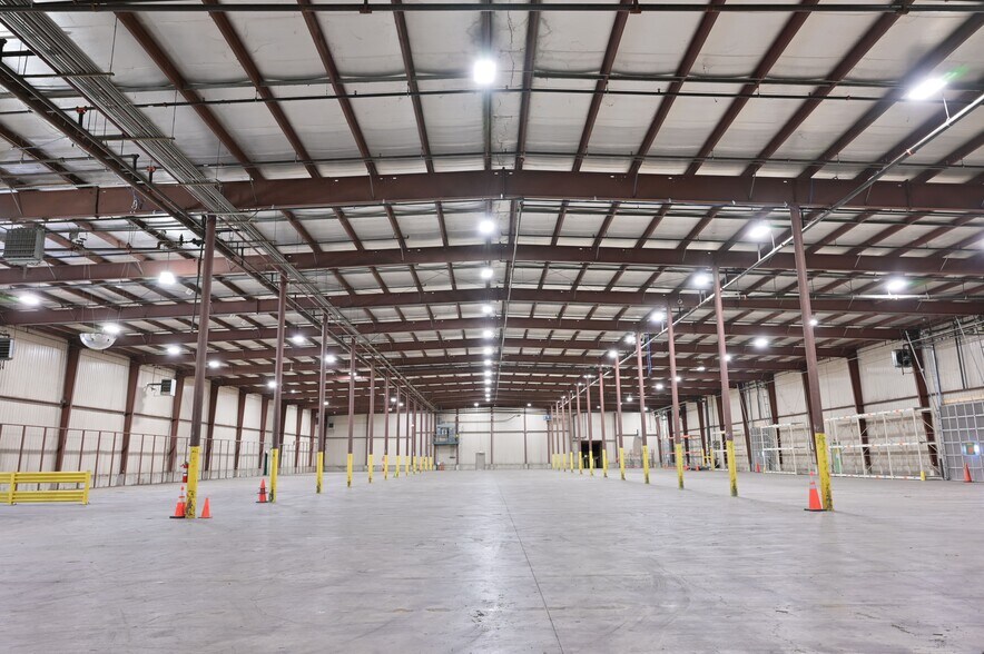 More Photos Of 680 E John St, Markesan Warehouse For Lease