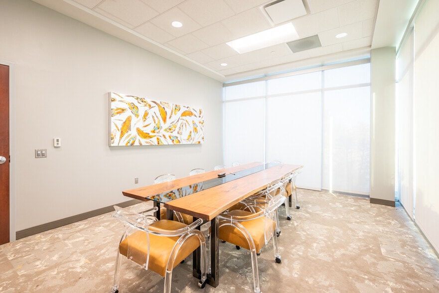 More Photos Of 225 Tomlinson Dr, Starkville Medical For Sale