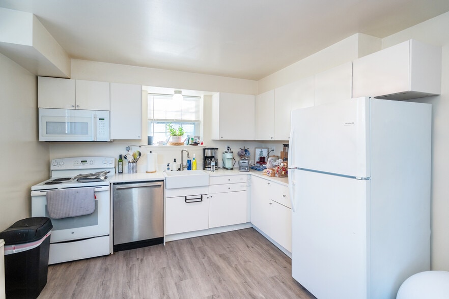 More Photos Of 2000 2nd St S, Arlington Apartments For Sale