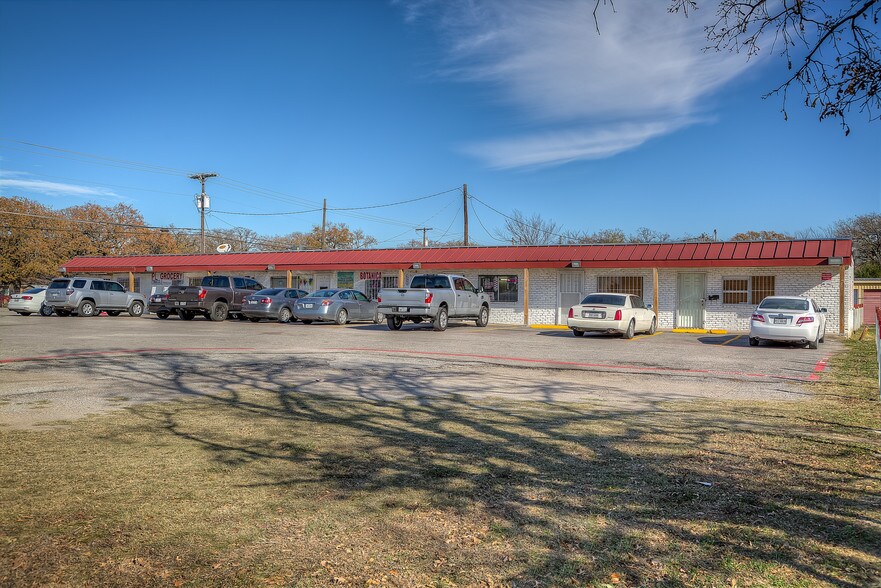 More Photos Of 3300 Shepherd Ln, Balch Springs Freestanding For Sale