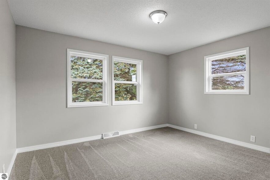 More Photos Of 3066 S M 37, Traverse City Self Storage For Sale