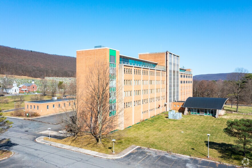 More Photos Of 101 Broad St, Ashland Hospital For Sale