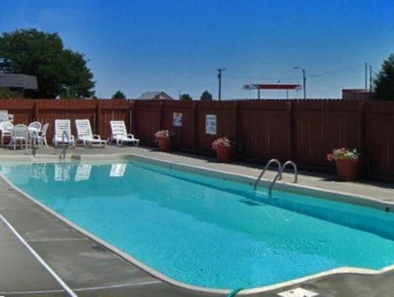 More Photos Of 700 Colorado Ave, Stratton Hotel For Sale