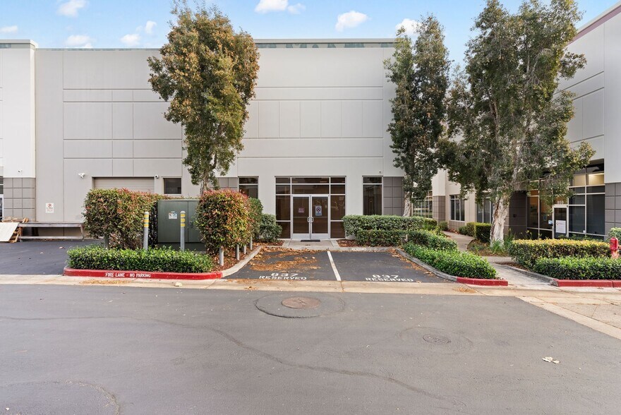 More Photos Of 809-837 Corporate Way, Fremont Office For Sale