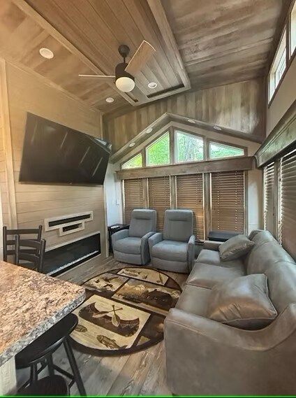 More Photos Of N1075 Eastside Rd, Birchwood Trailer Camper Park For Sale