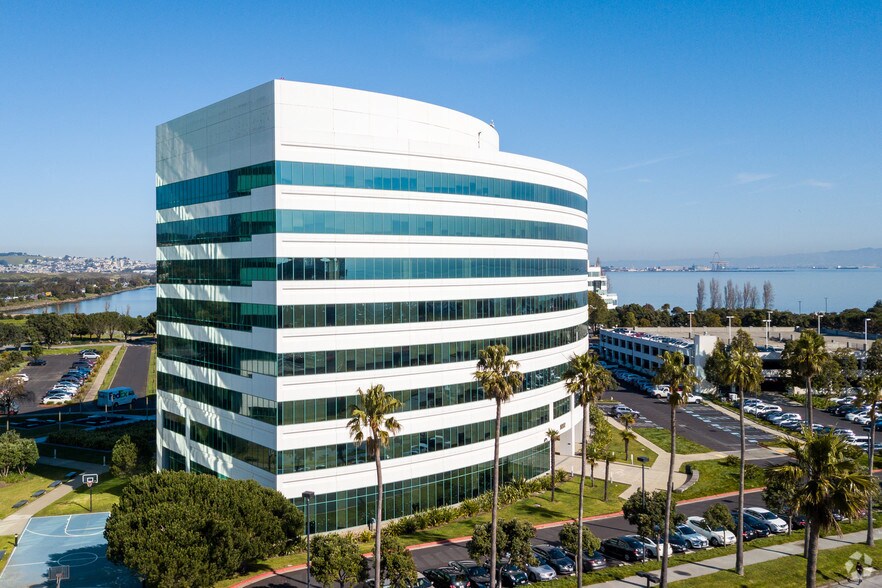 More Photos Of 8000 Marina Blvd, Brisbane Office For Lease
