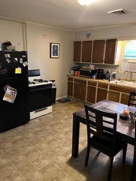 More Photos Of 2800 Dekalb St, Lake Station Storefront Retail Residential For Sale