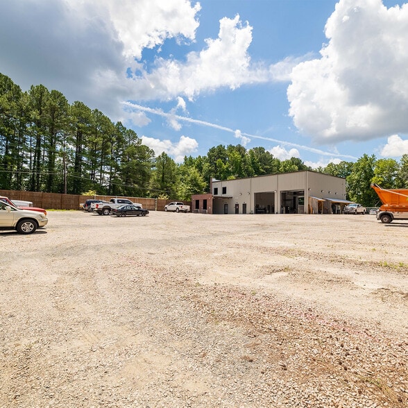 More Photos Of 608 S Hoover Rd, Durham Flex For Lease