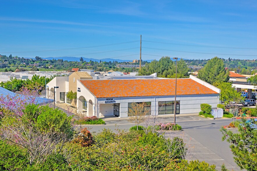 More Photos Of 106 Plaza Dr, Vallejo Storefront Retail Office For Lease